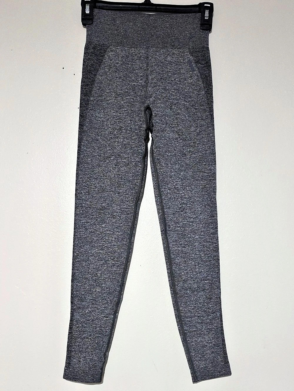Gymshark Vital Seamless Leggings Seamless Leggings in Gray Size Small Like New